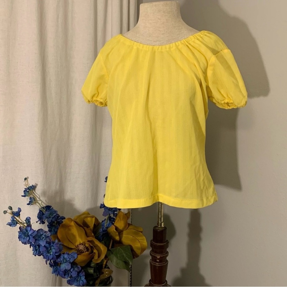 Vintage union made yellow puff sleeve